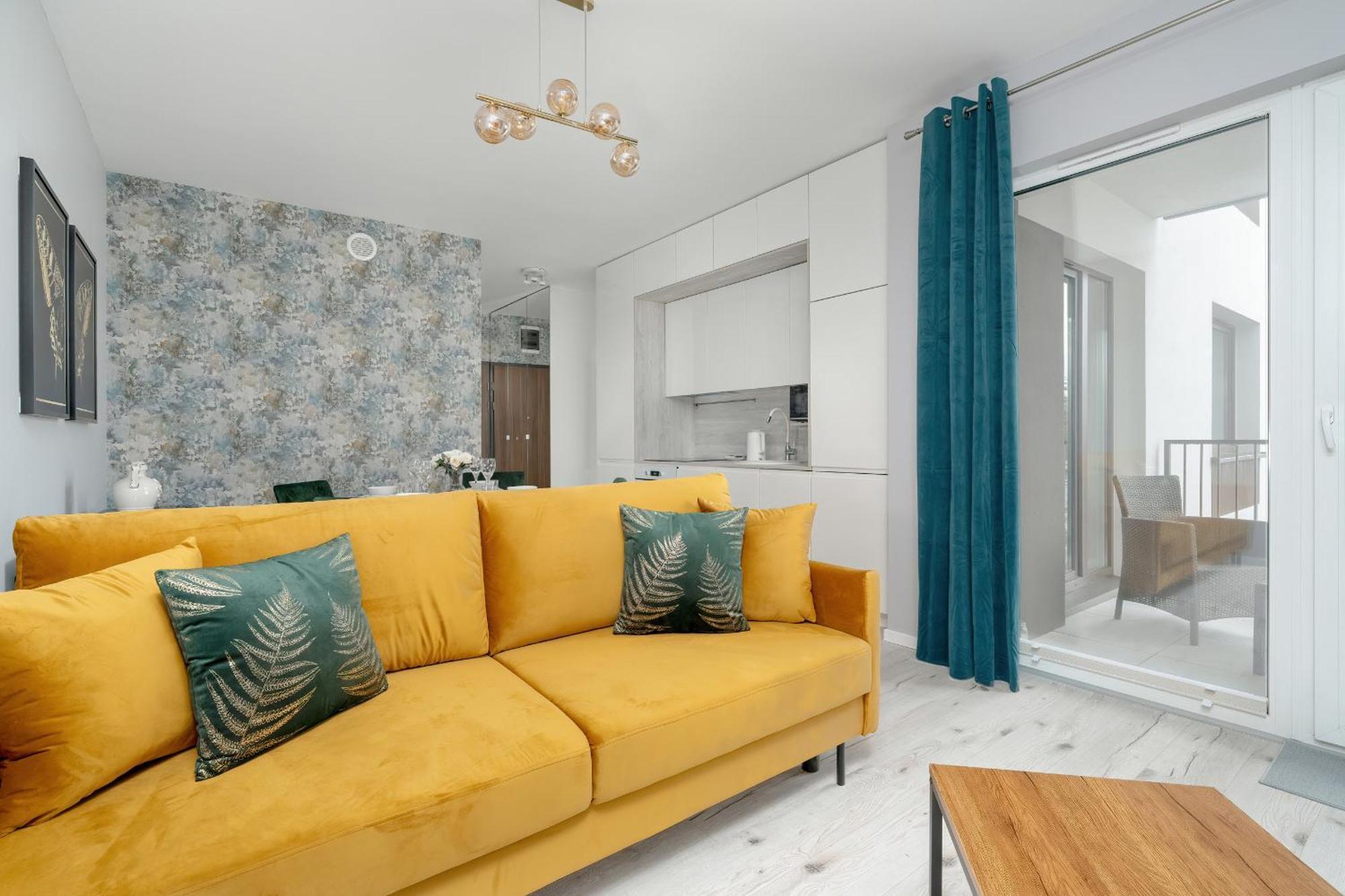 Apartament Beautiful With Balcony & Free Garage By Renters